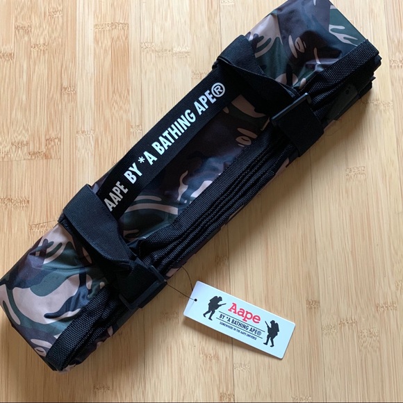 🦍Aape By *A Bathing Ape picnic mat - Picture 3 of 8